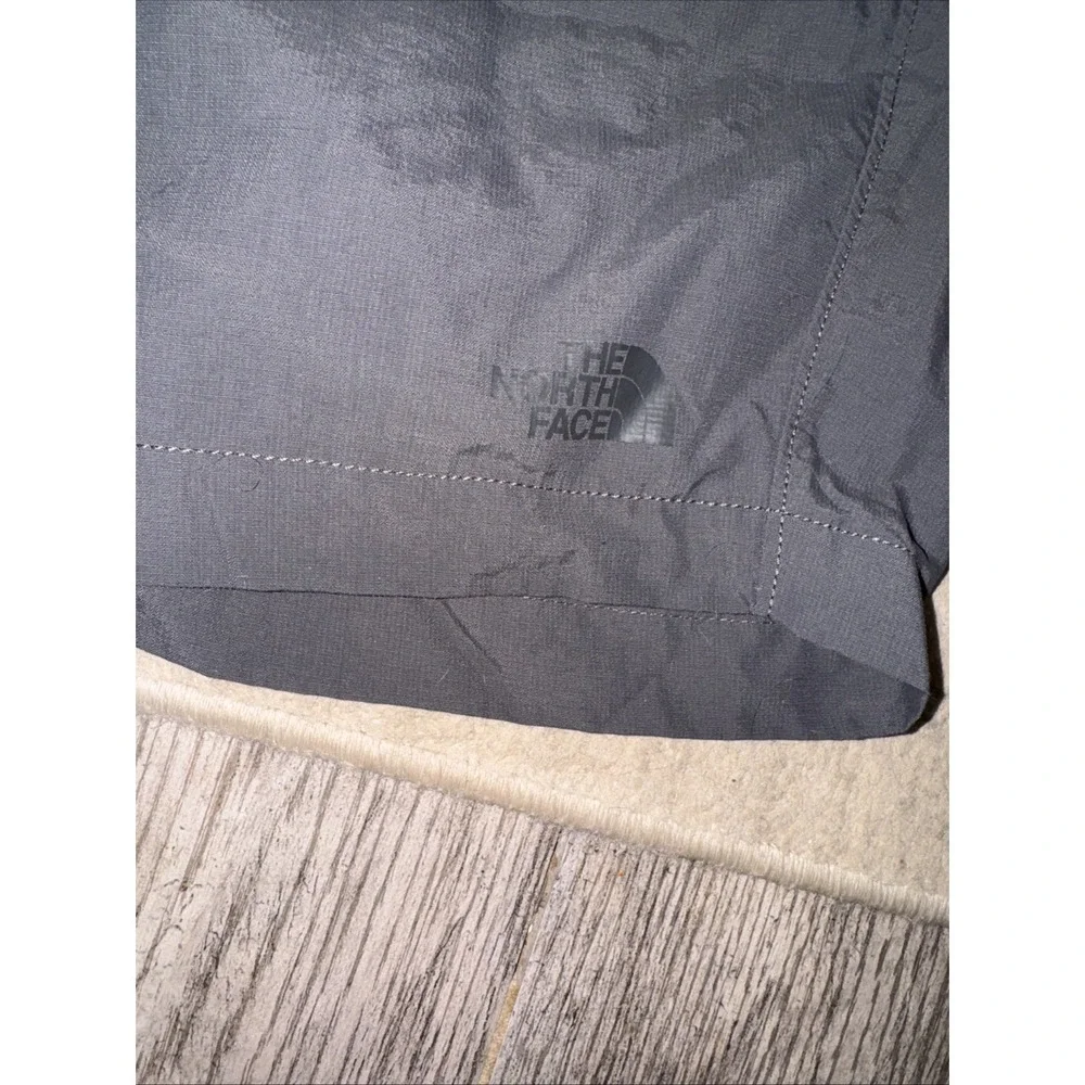 The North Face Shorts Mens Sz 36 Dark Gray Lightweight Quick Dry Outdoor
